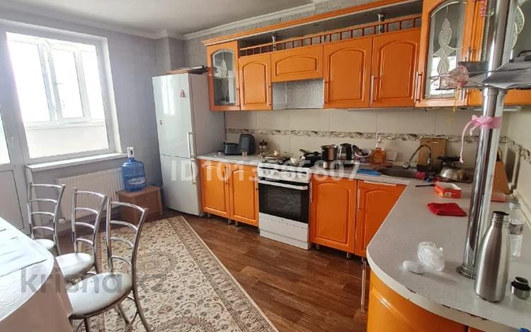 3-бөлмелі пәтер · 90.6 м² · 11/17 қабат, Кенесары 70, бағасы: 33.7 млн ₸ в Астане, р-н Байконур — фото 9