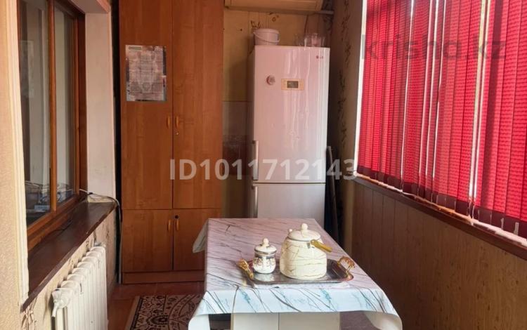 3-комнатная квартира · 63 м² · 2/5 этаж, мкр Аулие-Ата, Желтоқсан 86 — Желтоқсан - Оргтех за 30 млн ₸ в Таразе — фото 2