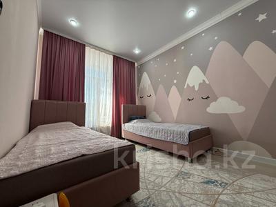 3-бөлмелі пәтер · 85 м² · 2/5 қабат, Юго-Восток ш/а., Гапеева 15/1, бағасы: 44 млн ₸ в Караганде, Казыбек би р-н
