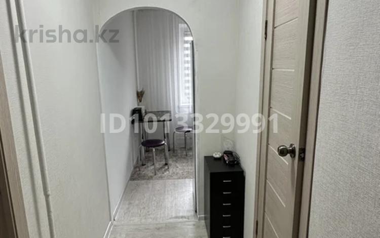 1-бөлмелі пәтер · 37.8 м² · 2/9 қабат, Сырым Датова 19 — ТЦ Променад, бағасы: 13 млн ₸ в Уральске — фото 2