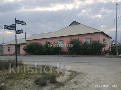 Отдельный дом · 10 комнат · 250 м² · 12 сот., Маяқұм 51 — Айтуар би за 50 млн 〒 в Туркестане