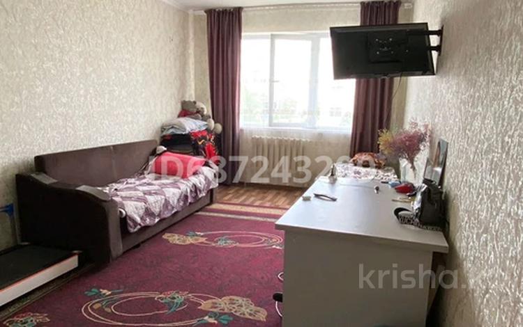 1-комнатная квартира, 49 м², 2/5 этаж помесячно, мкр Саялы 102 — Автоцом