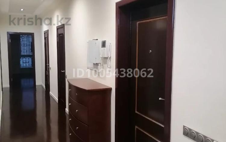 3-комнатная квартира · 135 м² · 7/7 этаж, мкр Мирас, Мкр. Мирас 157 за 124.9 млн ₸ в Алматы, Бостандыкский р-н — фото 2
