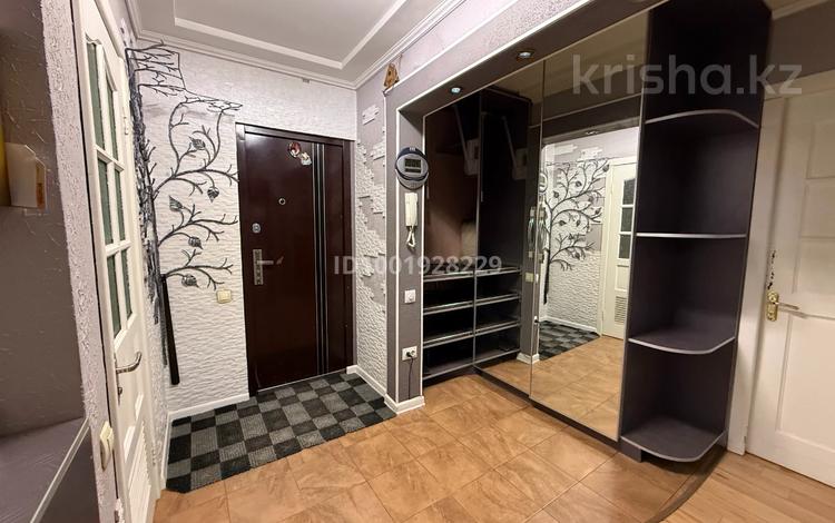 3-бөлмелі пәтер · 69 м² · 1/5 қабат, мкр Аксай-4 53, бағасы: 350 000 ₸ в Алматы, Ауэзовский р-н — фото 2