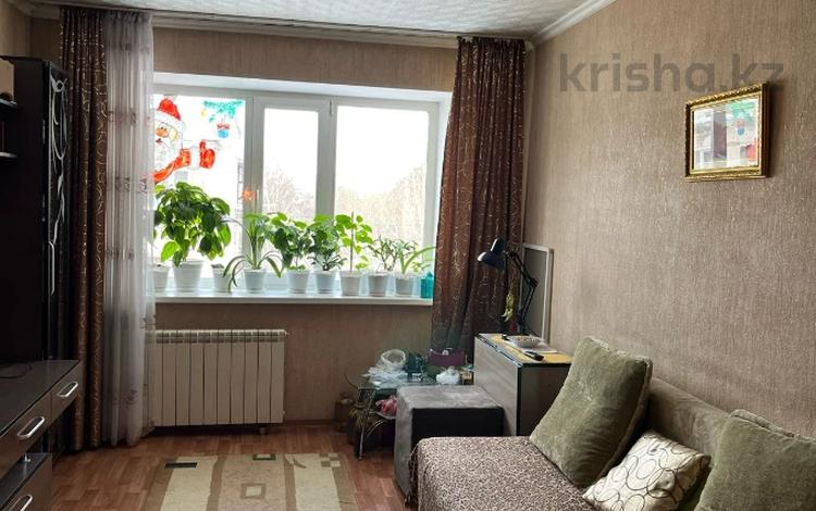 3-комнатная квартира, 54 м², 5/5 этаж, Гагарина 44\1 за ~ 16.4 млн 〒 в Павлодаре — фото 2