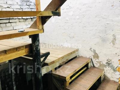 Свободное назначение, офисы, магазины и бутики, склады, общепит, салоны красоты, фитнес и спорт, медцентры и аптеки, образование, развлечения, кабинеты и рабочие места, студии · 200 м² за 500 000 〒 в Караганде, Казыбек би р-н