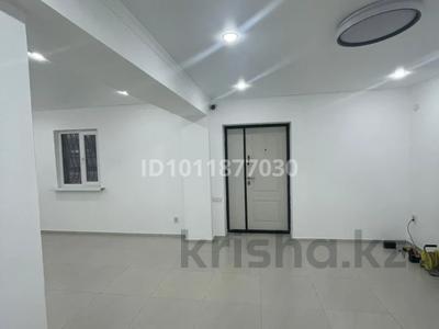 Отдельный дом · 2 комнаты · 90 м², Восточный 12А — Центр семейной медицины за 200 000 ₸ в Конаеве