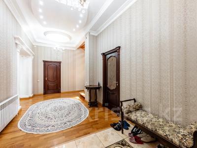 Отдельный дом · 7 комнат · 350 м² · 10 сот., Баганалы за 175 млн ₸ в Астане, Алматы р-н