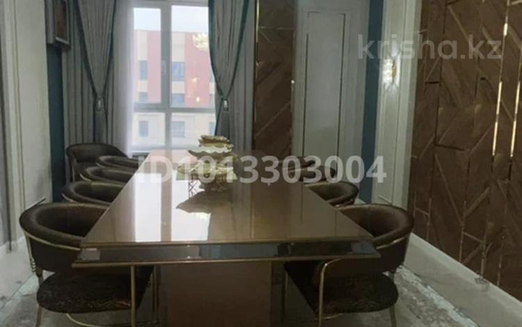 3-бөлмелі пәтер · 100 м² · 8/12 қабат, 17-шағынаудан 65, бағасы: 70 млн ₸ в Шымкенте, Аль-Фарабийский р-н — фото 2