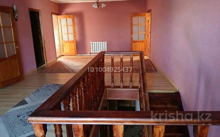 Дом · 4 комнаты · 300 м², мкр Жана Орда за 50 000 〒 в Уральске — фото 2