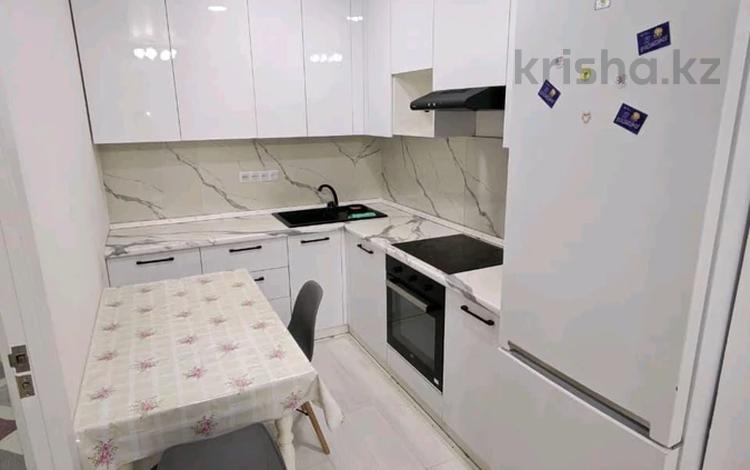 2-бөлмелі пәтер · 54 м² · 2/5 қабат, Халиуллина 196/1, бағасы: 280 000 ₸ в Алматы, Медеуский р-н — фото 2