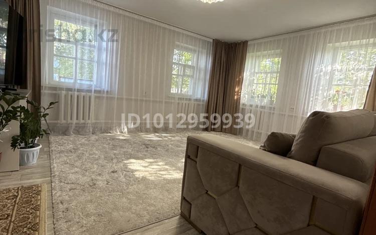 Жеке үй · 3 бөлме · 110 м² · 7 жүзд., Новогодняя 2 А — Зайсанская, бағасы: 17.6 млн ₸ в Усть-Каменогорске — фото 22