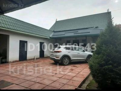 Отдельный дом · 7 комнат · 250 м² · 7.3 сот., Байгазиева — Угол ул. Кабанбай батыра, возле школы Немере за 70 млн 〒 в Каскелене