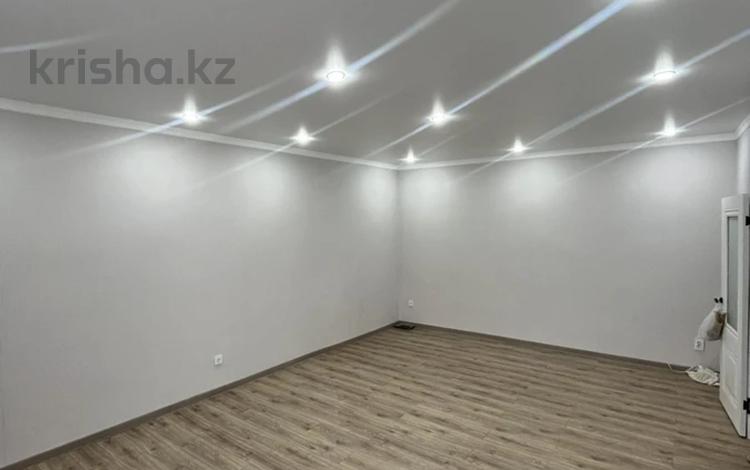1-бөлмелі пәтер · 45 м² · 2/2 қабат, №10 ш/а. 15а, бағасы: 25.5 млн ₸ в Алматы, Ауэзовский р-н — фото 2