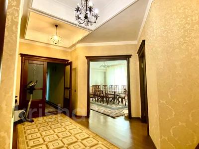 3-комнатная квартира · 160 м² · 23/30 этаж, Габдуллина 17 за 53.8 млн 〒 в Астане, Алматы р-н