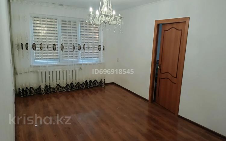 3-бөлмелі пәтер · 60 м² · 1/5 қабат, мкр Восток 46 — Жолдың бойында. Астановка артындағы дом., бағасы: 160 000 ₸ в Шымкенте, Аль-Фарабийский р-н — фото 2