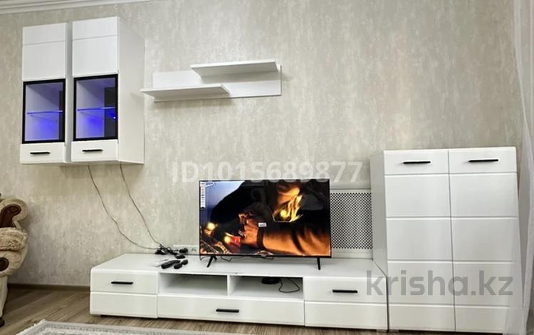 2-бөлмелі пәтер · 55 м² · 3/5 қабат, Валиханова 178 — 72 квартал ( Центр), бағасы: 300 000 ₸ в Семее — фото 2