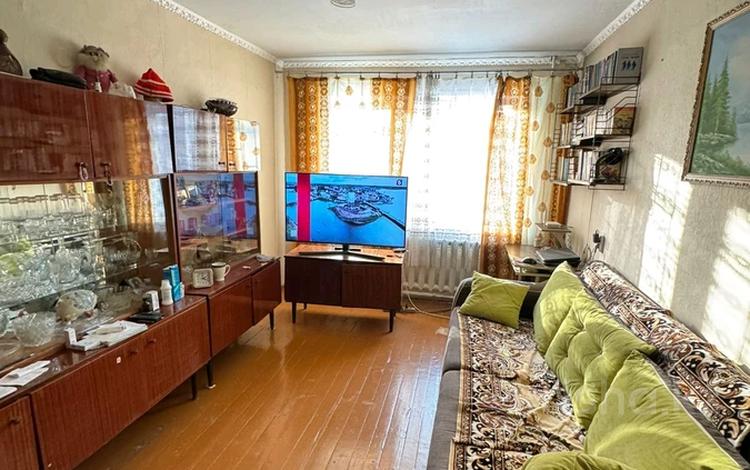 2-комнатная квартира, 61 м², 1/5 этаж, Канипы Битибаевой 18 за 15 млн 〒 в Усть-Каменогорске — фото 2