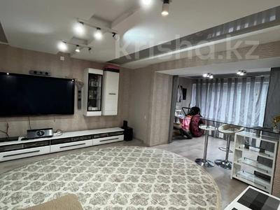 4-комнатная квартира · 101.8 м² · 1/5 этаж, Сейфуллина за 36 млн 〒 в Уральске
