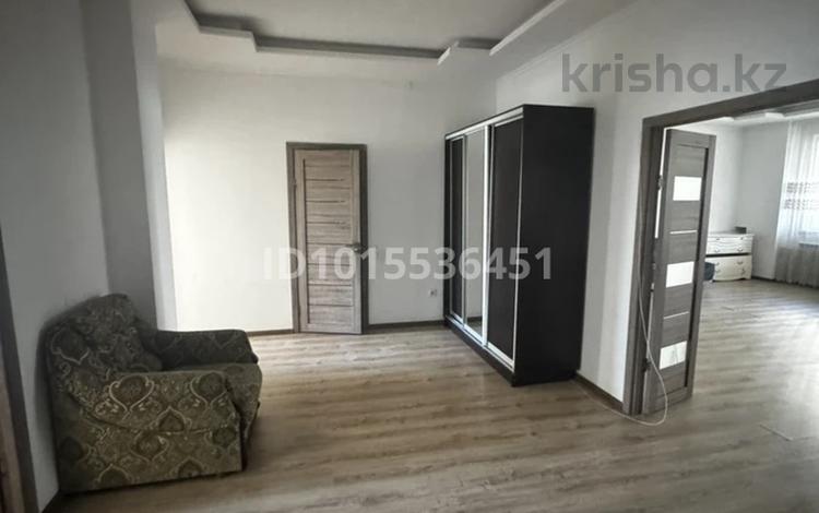 3-комнатная квартира · 131 м² · 4/17 этаж, Керей и Жанибек хандар 22 за 350 000 ₸ в Астане, Есильский р-н — фото 2