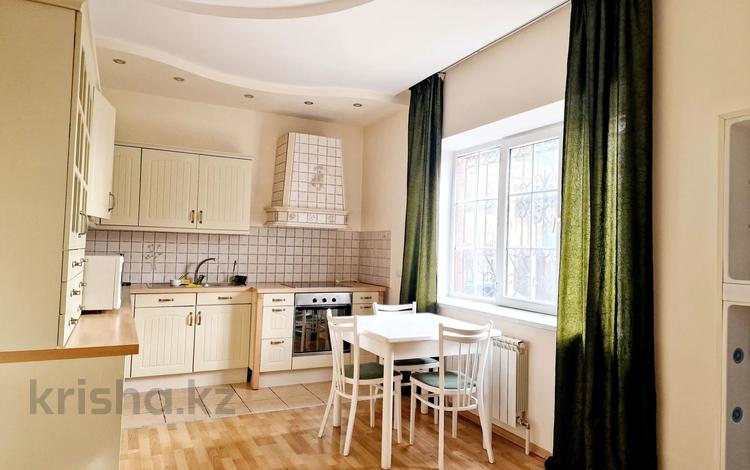 Жеке үй · 5 бөлме · 240 м², мкр Коктобе, Жанибекова — Достык, бағасы: 1.9 млн 〒 в Алматы, Медеуский р-н — фото 9