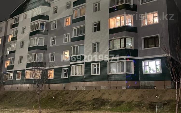 1-комнатная квартира, 42 м², 5/5 этаж, Асар за 13.5 млн 〒 в Шымкенте, Каратауский р-н — фото 2