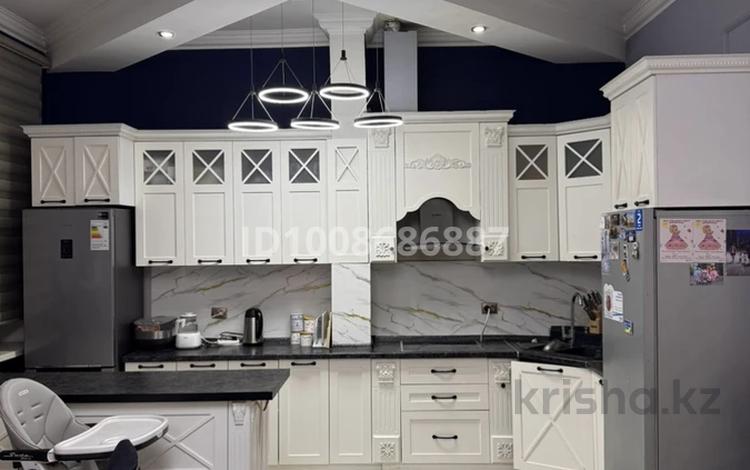4-бөлмелі пәтер · 110 м² · 1 қабат, Ақсай-5 ш/а., Садвакасова 3б, бағасы: 79.8 млн ₸ в Алматы, Ауэзовский р-н — фото 2