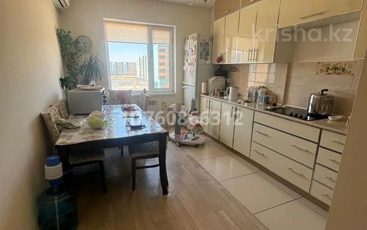 4-бөлмелі пәтер · 118 м² · 3/12 қабат, 33-й мкр 22 — Школы садики магазины, бағасы: 26 млн ₸ в Актау — фото 2