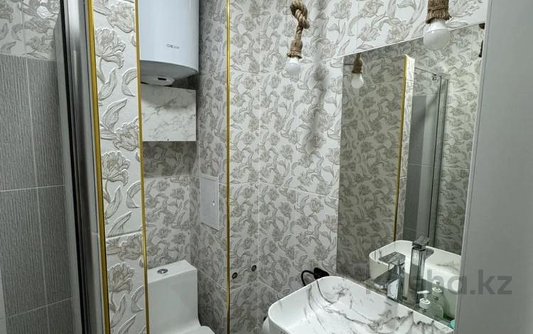 3-комнатная квартира · 62 м² · 6/9 этаж, Жамакаева 163 за 22 000 ₸ в Семее — фото 4