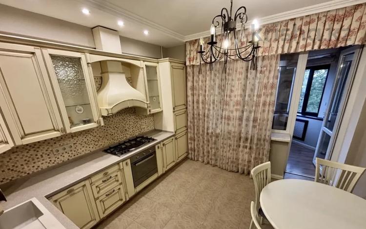 3-комнатная квартира · 150 м² · 2/4 этаж, Керей-Жәнібек хандар 29 за 800 000 ₸ в Алматы, Медеуский р-н — фото 2