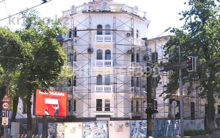 3-комнатная квартира · 70 м² · 3/3 этаж, Кабанбай Батыра 104 — Назарбаева Кабанбай Батыра за 270 млн ₸ в Алматы, Медеуский р-н — фото 13