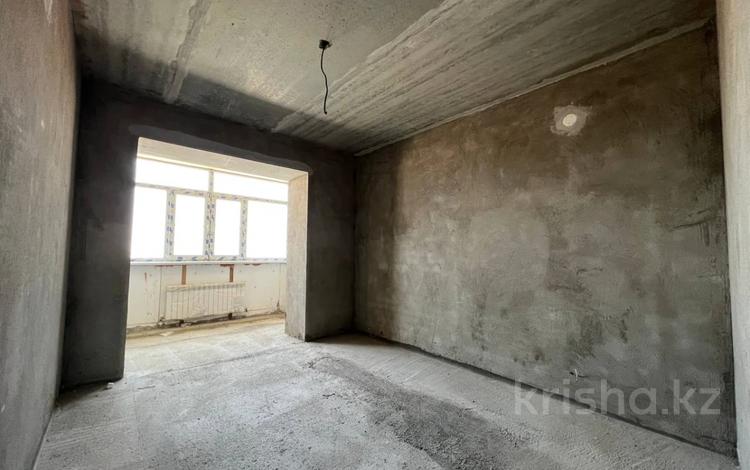 3-комнатная квартира · 106.2 м² · 9/10 этаж, проспект Алии Молдагуловой за 35 млн ₸ в Актобе — фото 16