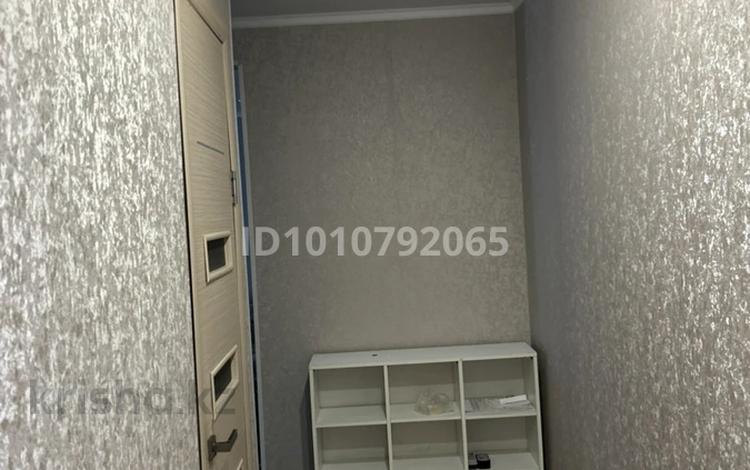 1-бөлмелі пәтер · 32.7 м² · 5/5 қабат, Едыге би 69 — Манакбай, бағасы: 14.5 млн ₸ в Павлодаре — фото 4