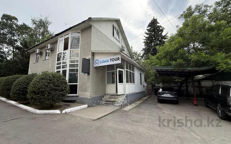 Свободное назначение, офисы, магазины и бутики, салоны красоты, бани, гостиницы и зоны отдыха, фитнес и спорт, медцентры и аптеки, образование, развлечения, конференц-залы, кабинеты и рабочие места · 300 м² за 1.8 млн 〒 в Алматы, Медеуский р-н — фото 2