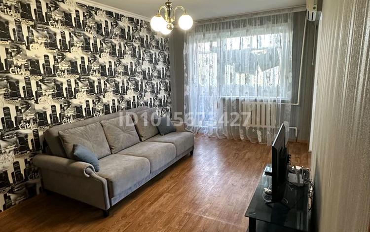 3-комнатная квартира · 63 м² · 4/5 этаж, мкр Юго-Восток, Университетска 23 — КарГУ за 180 000 ₸ в Караганде, Казыбек би р-н — фото 2