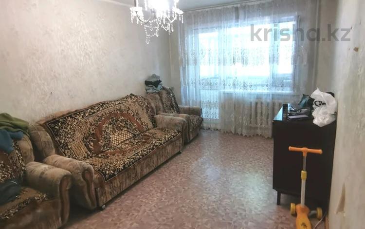 1-комнатная квартира · 33 м² · 2/5 этаж, Майкудук, Майкудук, 19й микрорайон 44 за 8.7 млн ₸ в Караганде, Алихана Бокейханова р-н — фото 2