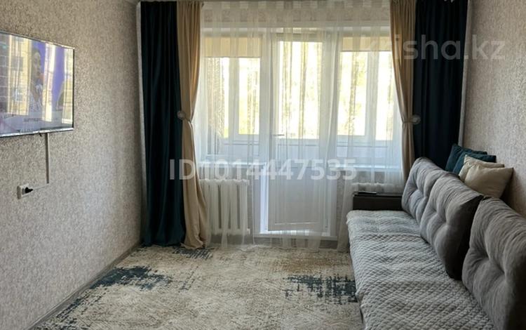 1-комнатная квартира · 32 м² · 3/5 этаж, Абая 62 — Ес-Даулет , Dodo пицца , супермаркет 55 , новая поликлиника 5, школа лицей 20, женская гимназия , цум за 7 млн ₸ в Темиртау — фото 2
