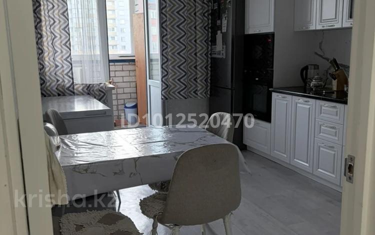 2-бөлмелі пәтер · 75 м² · 3/5 қабат, Строителей 36, бағасы: 18.7 млн ₸ в Аксу — фото 3