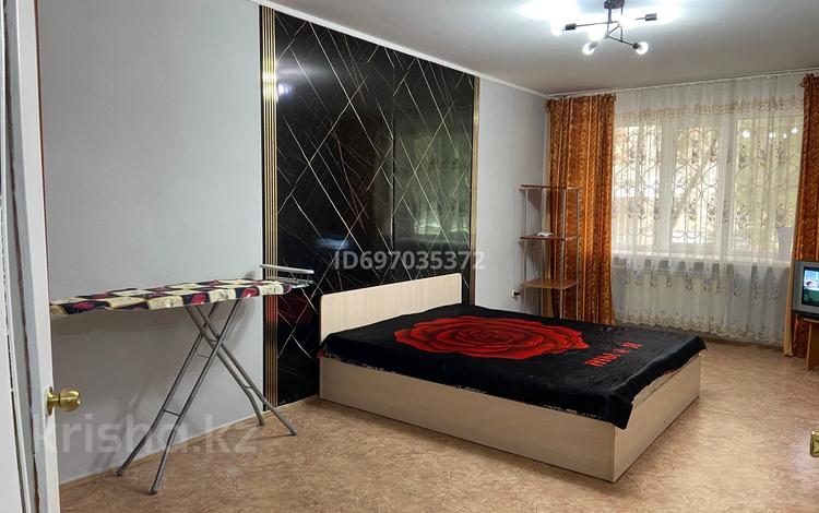 1-бөлмелі пәтер · 47 м² · 1/10 қабат, 12 ш/а. — 3 поликлиника, бағасы: 120 000 ₸ в Актобе, мкр 12 — фото 2