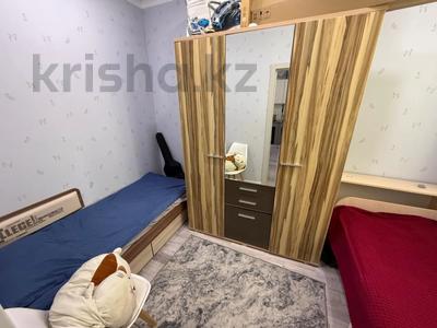 Продажа домов и дачи в Атырауской обл.: Отдельный дом · 2 комнаты · 60 м² · 3 сот., проспект Султан Бейбарыса 199 за 15 млн 〒 Отдельный дом · 2 комнаты · 60 м² · 3 сот., проспект Султан Бейбарыса 199 за 15 млн 〒 в Атырау