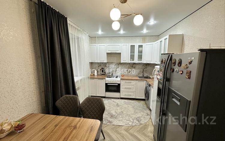 2-бөлмелі пәтер · 79 м² · 2/6 қабат, Авиагородок 15А, бағасы: 23.5 млн ₸ в Актобе, мкр Авиагородок — фото 2