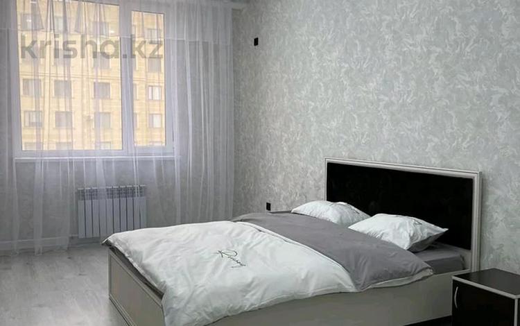1-комнатная квартира · 51 м² · 5/13 этаж, 16-й мкр 85 за 200 000 ₸ в Актау — фото 2
