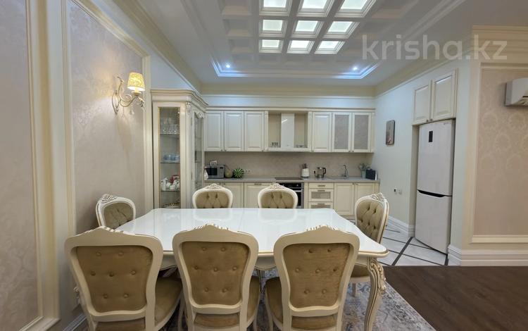 3-комнатная квартира · 123 м² · 5/8 этаж, Омарова 37 за 138 млн ₸ в Алматы, Медеуский р-н — фото 2