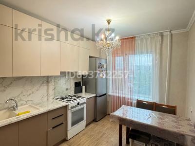 4-комнатная квартира · 76 м² · 6/9 этаж, Бозтаева 40 К за 35 млн 〒 в Семее, Красный Кордон