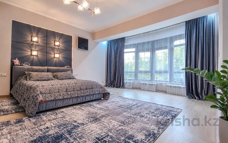 3-комнатная квартира · 250 м² · 1/4 этаж, Керей-Жәнібек хандар 29 — Аль-Фараби/3 спальни за 1.3 млн ₸ в Алматы, Медеуский р-н — фото 12