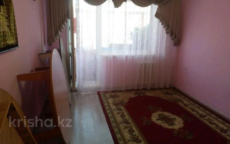 5-комнатная квартира, 100 м², 4/5 этаж, Астана 7 за 16 млн 〒 в Аксу — фото 2