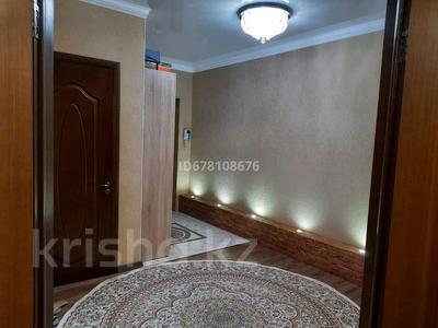 2-комнатная квартира · 87 м² · 5/5 этаж, мкр. Алтын орда, Мкр. Батыс-2 8 — Мангилик Ел за 32 млн ₸ в Актобе
