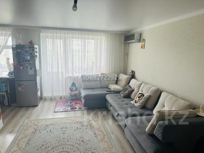 3-комнатная квартира · 63.3 м² · 5/5 этаж, Майкудук, 18й микрорайон 8 за 19.5 млн 〒 в Караганде, Алихана Бокейханова р-н