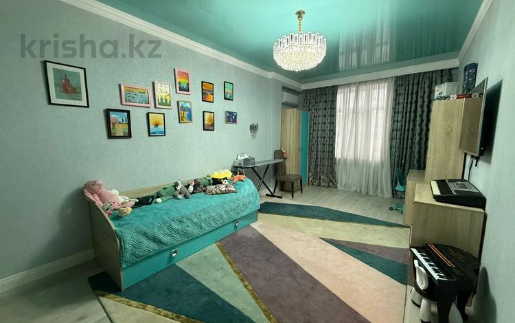 4-бөлмелі пәтер · 180 м² · 4/6 қабат, мкр. Мирас 128, бағасы: 150 млн ₸ в Алматы, Бостандыкский р-н — фото 16
