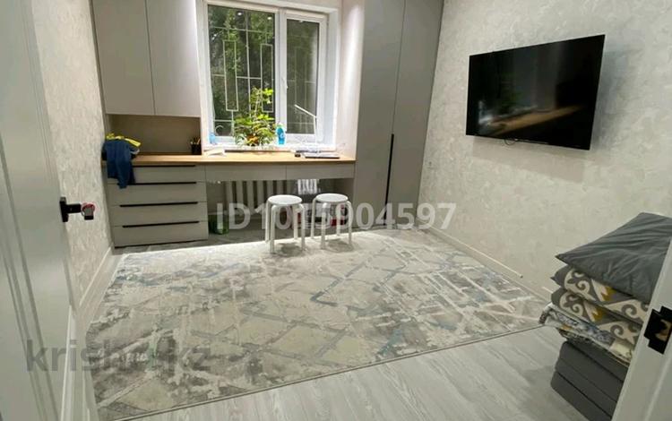 2-комнатная квартира · 52.4 м² · 1/5 этаж, мкр 4 20 — Возле 24 школы за 160 000 ₸ в Уральске — фото 2